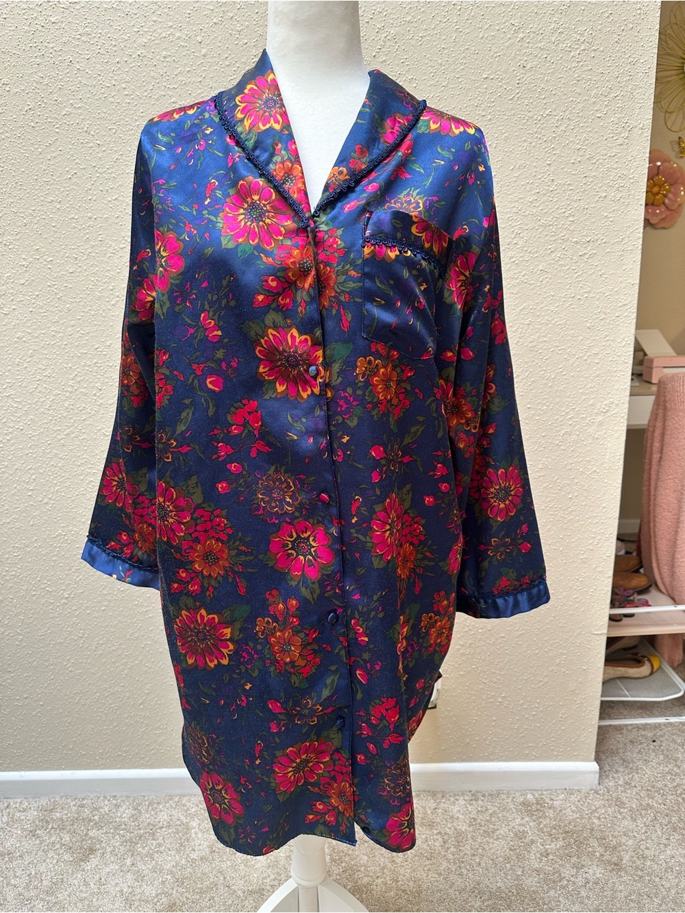 Vintage Romantic Moods Floral Satin Button Up Night Shirt Pajamas Women’s Size M